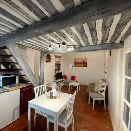 Studio Cosy Dans Le Centre-Ville Historique L'Isle-sur-la-Sorgue Exterior photo